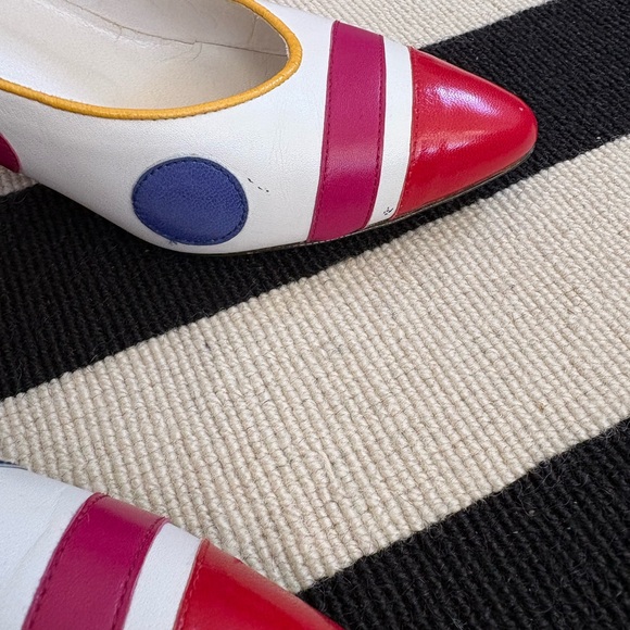 Vintage White Leather Pointed Pumps with Red Accents and Multicolor Dots - Picture 5 of 6